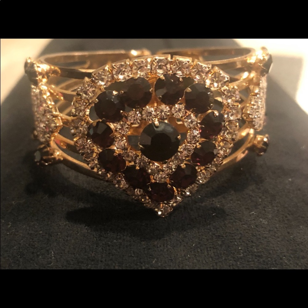 Accessory - Picture 2 of 6